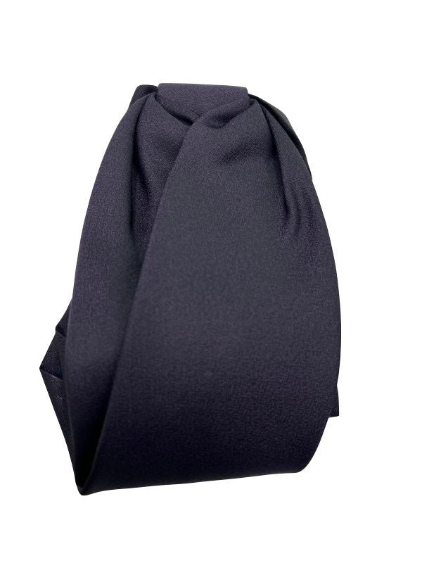 Classic Silk Jacquard Ascot Cravat in Navy