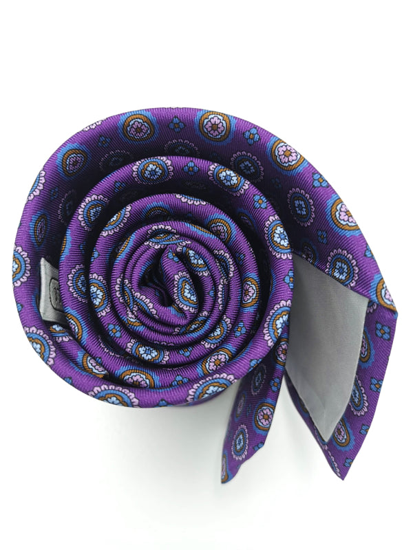 Courtly Medallions tie